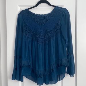 Alter’d State blue blouse, size small.
